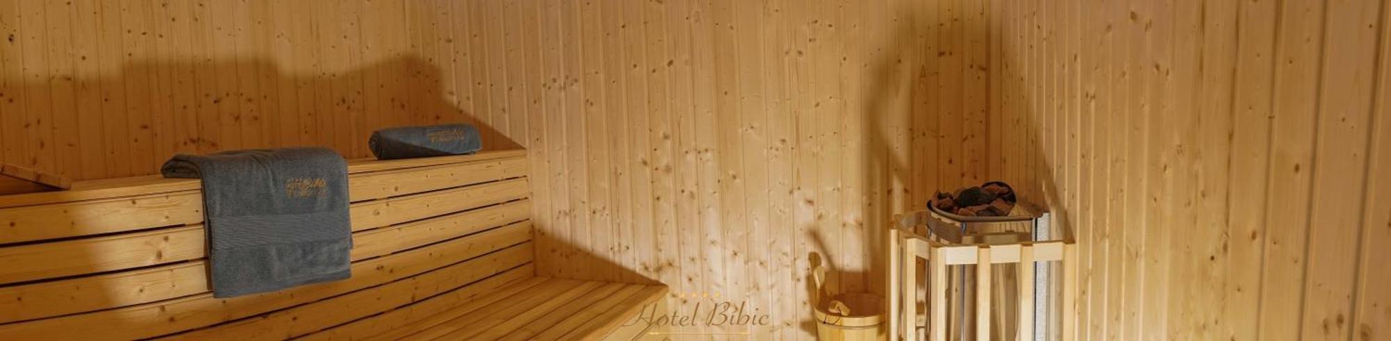 Hotel Bibic Es Tueskevar Etterem Es Horgaszto Nyiregyhaza Luaran gambar