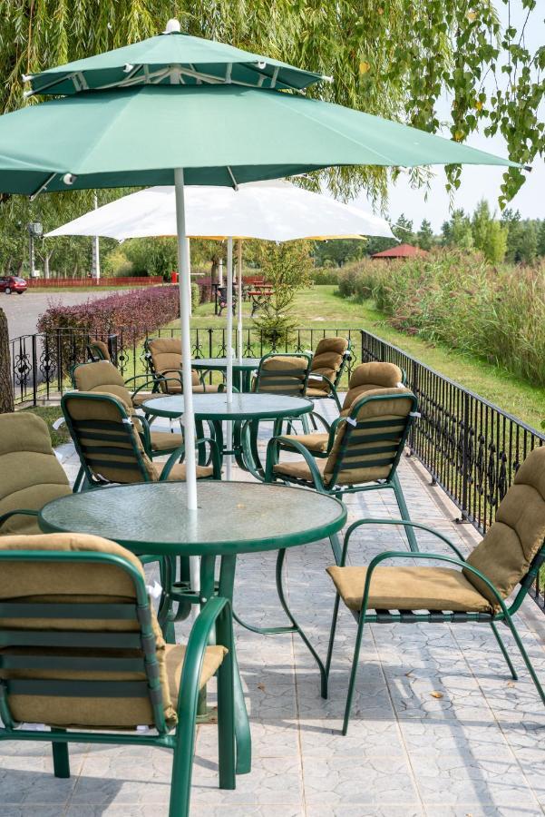 Hotel Bibic Es Tueskevar Etterem Es Horgaszto Nyiregyhaza Luaran gambar