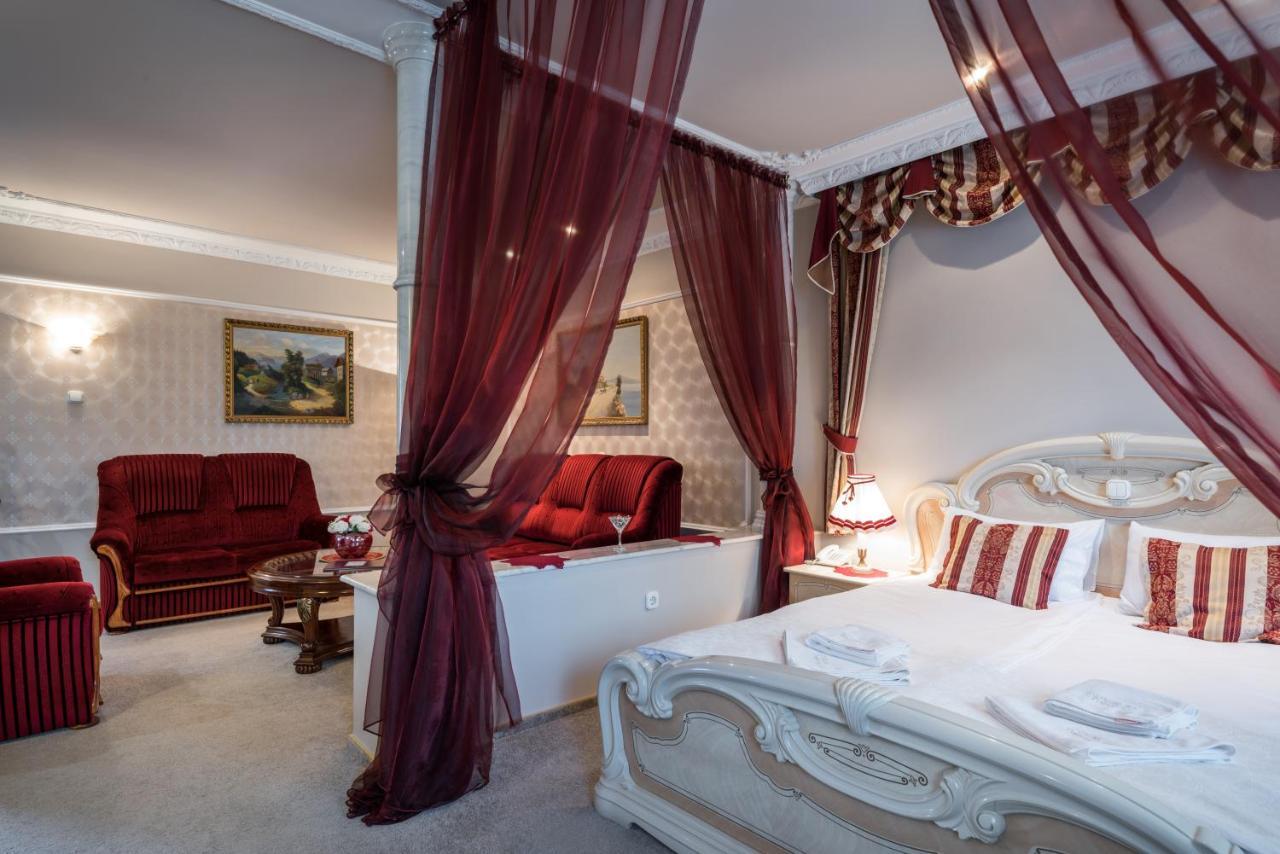 Hotel Bibic Es Tueskevar Etterem Es Horgaszto Nyiregyhaza Luaran gambar