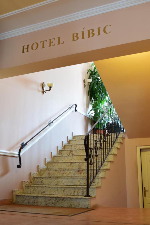 Hotel Bibic Es Tueskevar Etterem Es Horgaszto Nyiregyhaza Luaran gambar